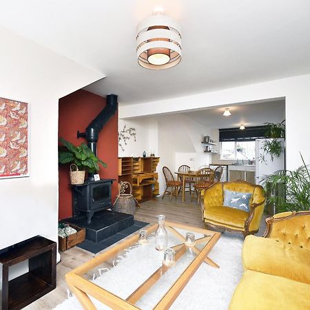 Sunny Seaside Sanctuary - Two Bedroom Apartment Brighton Exterior photo